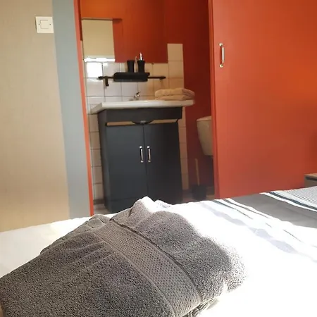 Studio Chaleureux Independant Et Tout Confort 30m² דירה *